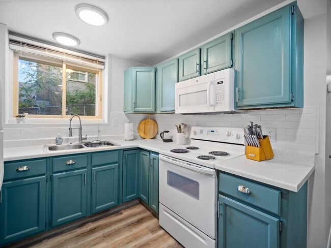 Building Photo - Cozy 2-Bed/1-Bath in Historic Browne’s Addition (Furnished)