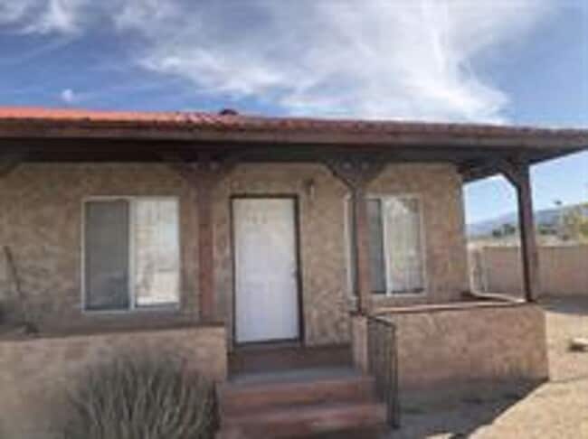 Building Photo - 7153 Elm Ave