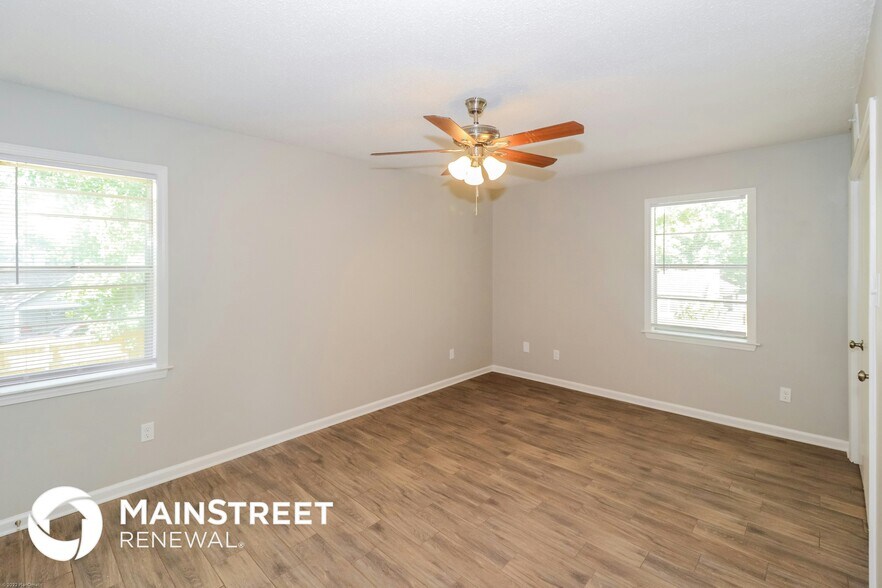 Building Photo - 5380 Albemarle Dr