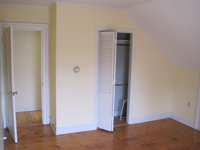 Building Photo - 450 Cumberland Ave