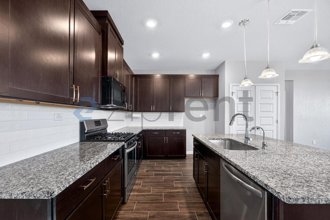 Building Photo - 14627 Sweet Clover