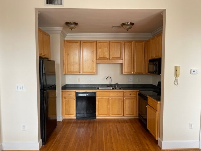 Building Photo - Frederick Place