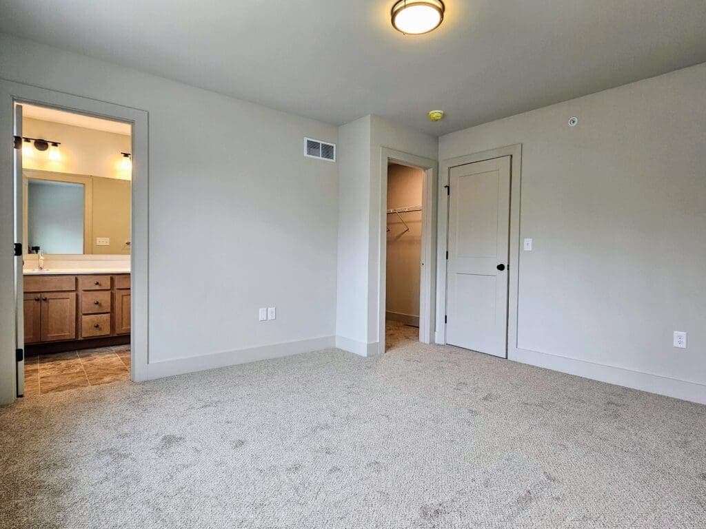 Building Photo - 950 N 9th St