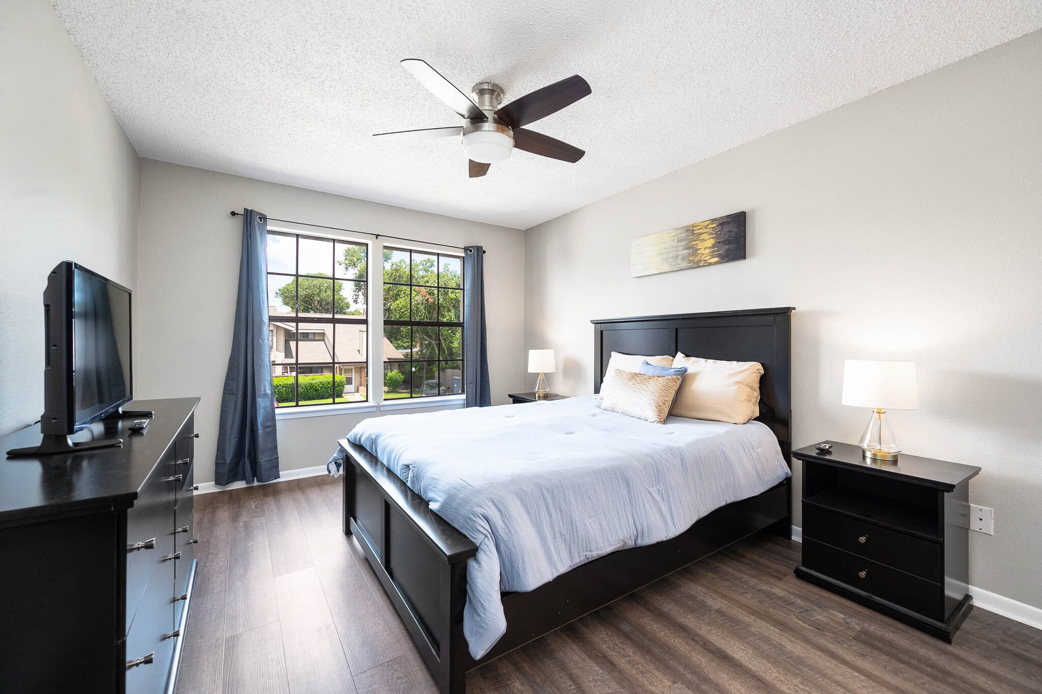 Upstairs Bedroom - 200 Pecan Dr