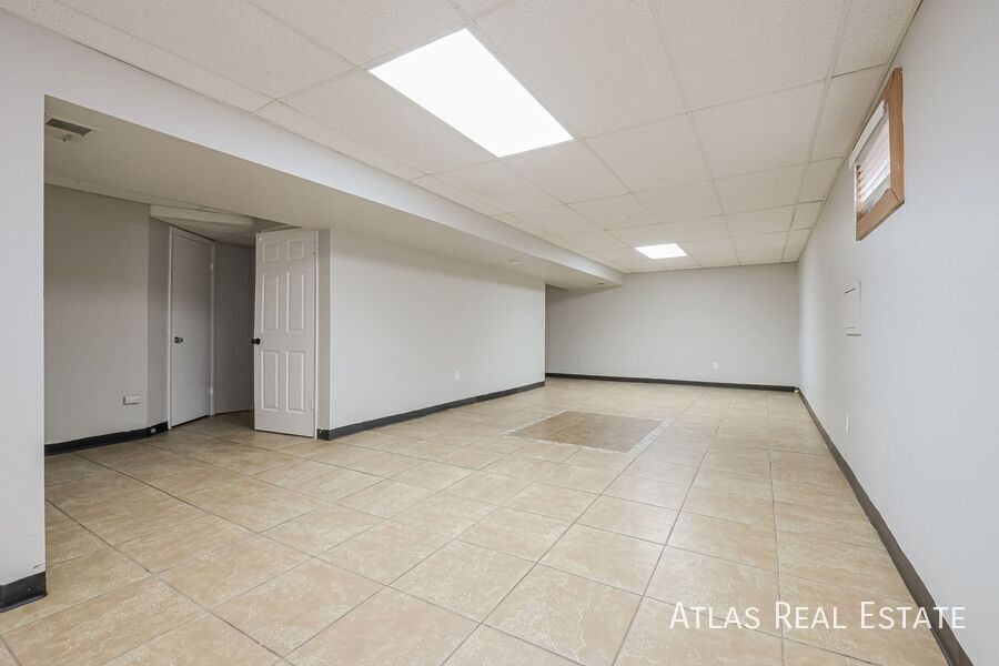 Building Photo - 10290 Benton St