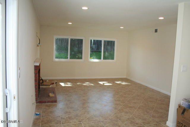 Building Photo - 77 Fallbrook Ave