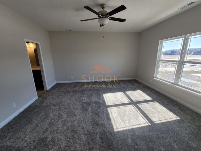 Building Photo - IMMACULATE NEW CONSTRUCTION - 3 BR (POSSIB...