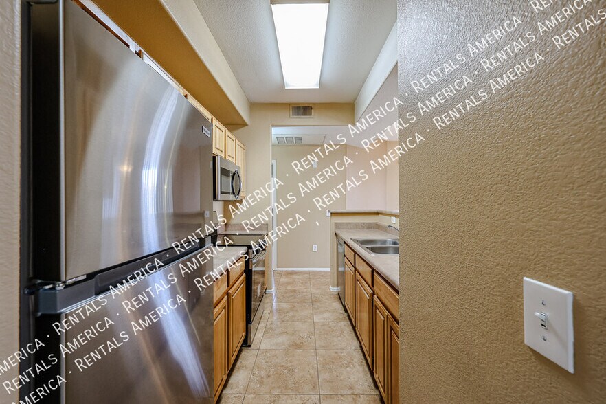 Building Photo - 2929 W Yorkshire Dr