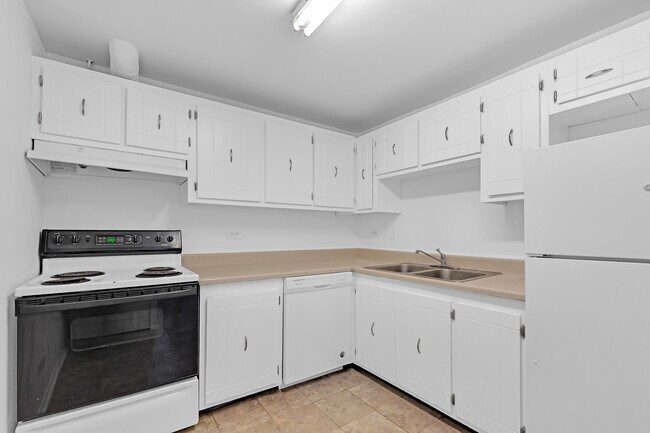Building Photo - 700 Perrie Dr