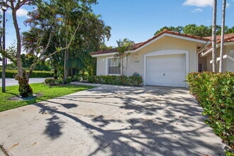 Building Photo - 5020 N La Sedona Cir