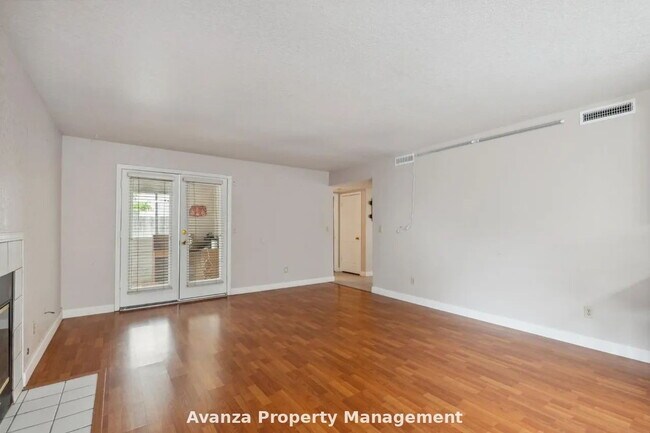Building Photo - 3bed/2.5 bath Home for Rent 4129 W. Regency Ave Fresno, CA 93727