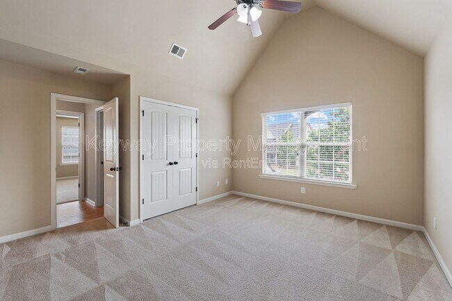 Building Photo - 6017 Reynolds Cir