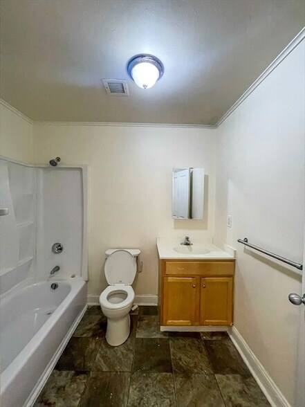 Building Photo - 12 Humphreys Pl