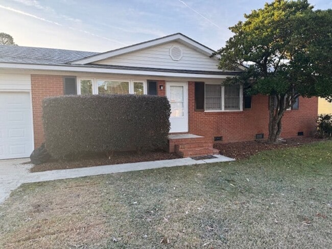 Primary Photo - 303 Tall Pine Road