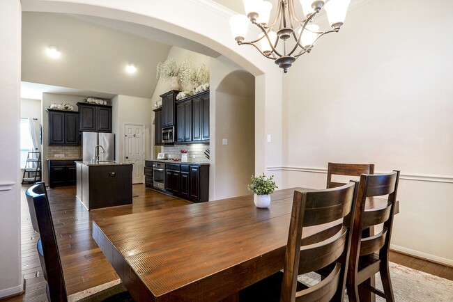 Building Photo - 2519 Kinsgate Forest Dr