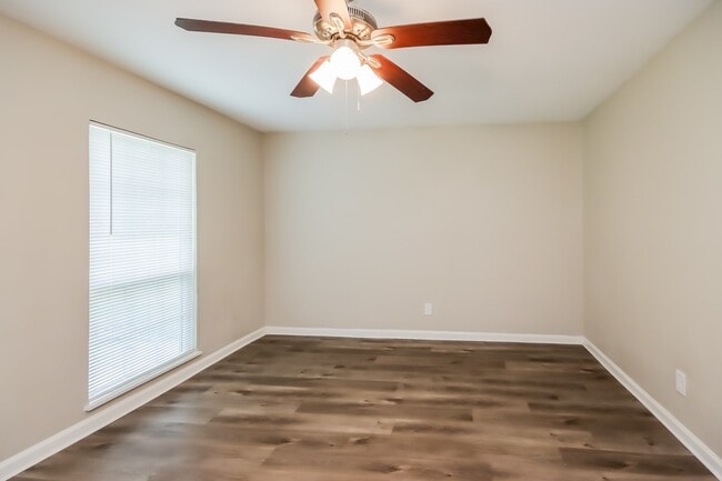 Building Photo - 24118 Grey Fox Dr