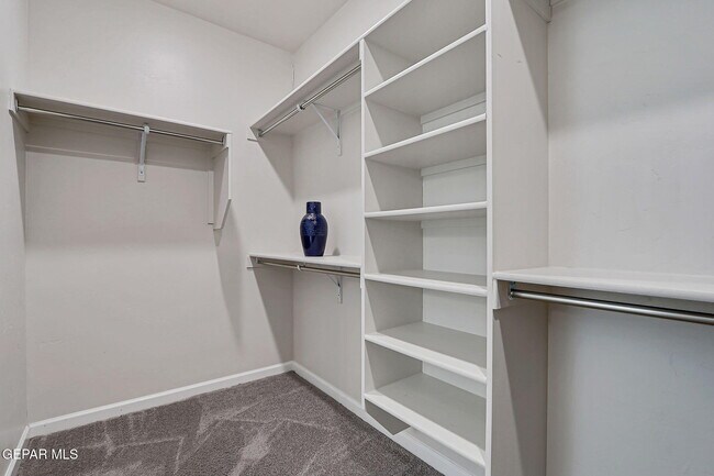 Building Photo - 12917 Nidd Ave