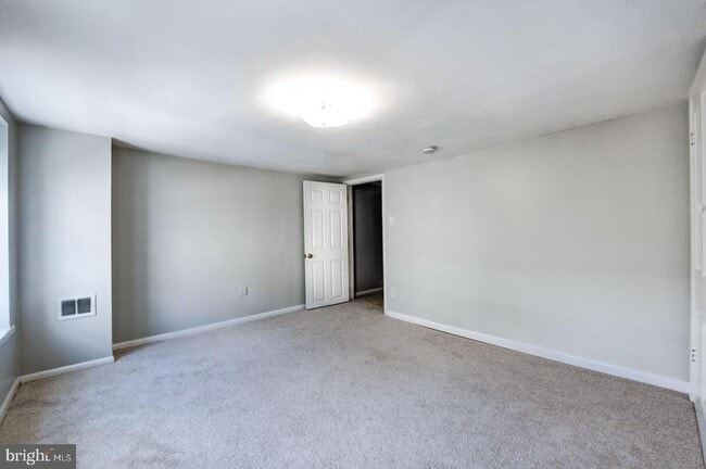 Building Photo - 4442 Baker St