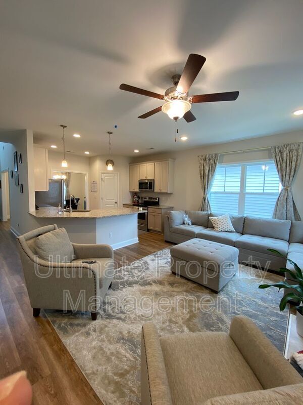 Building Photo - 1449 Lewis Landing Ave