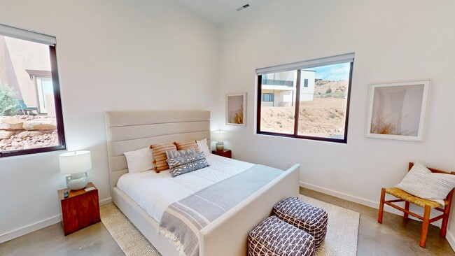 Building Photo - 2183 S Salida Del Sol