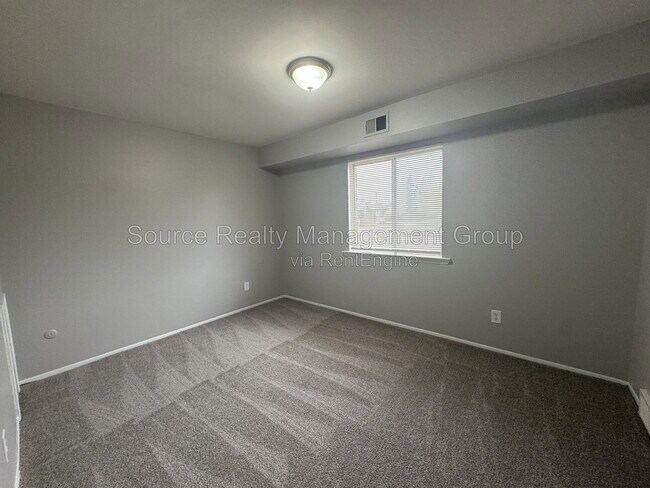 Building Photo - 413 St John St