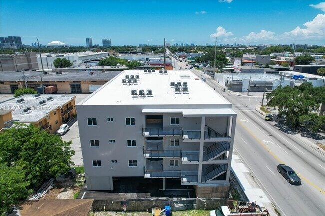 Building Photo - 2311 NW 22nd Ave
