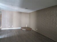 Building Photo - Clean 2 Bedroom, 2 Bath Town House for Rent