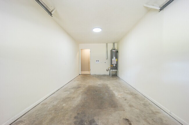 Building Photo - 17411 Strack Dr E