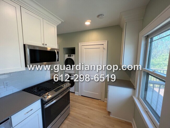 Building Photo - Fully Updated Upper Duplex for September 1, New Kitchen & Bath, Sunroom + Office Area, Private Ba...
