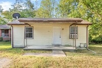 Building Photo - 2 Bedroom Pet Friendly Home For Rent!