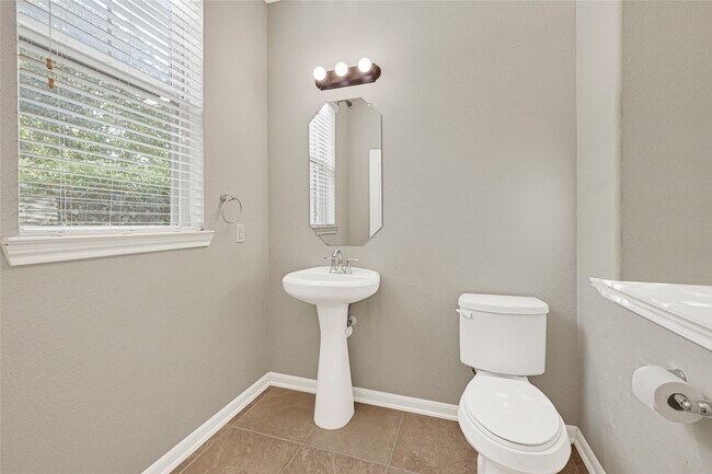 Building Photo - 4943 Ginger Bluff Trail