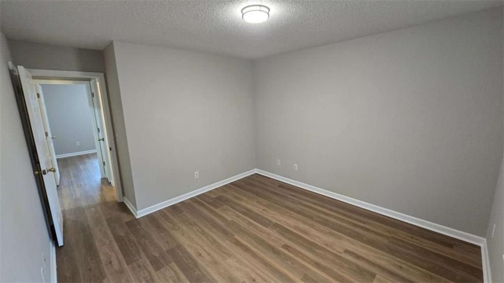 Building Photo - 3025 Mangum Dr