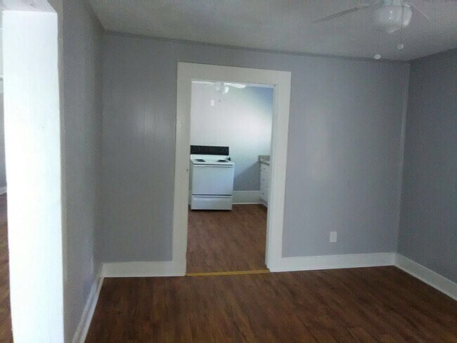 Building Photo - 3114 Avenue M 1/2