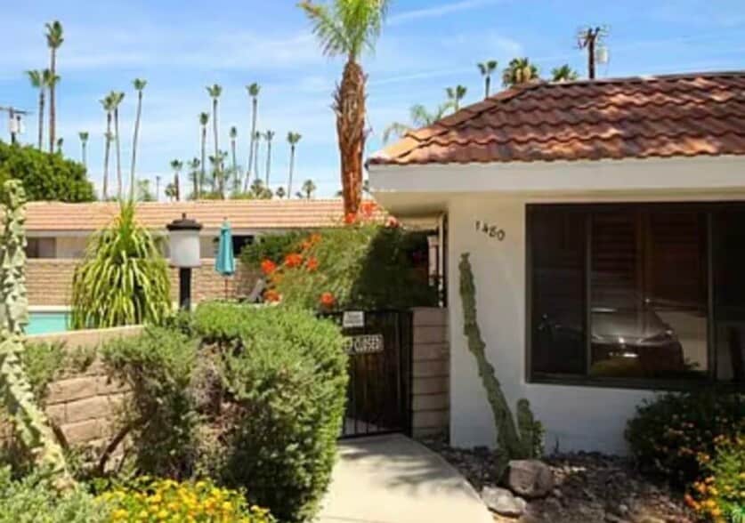 Building Photo - 1480 E Palm Tree Dr