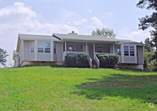 Building Photo - 140 Frances Shirey Way