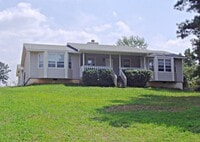 Building Photo - 140 Frances Shirey Way