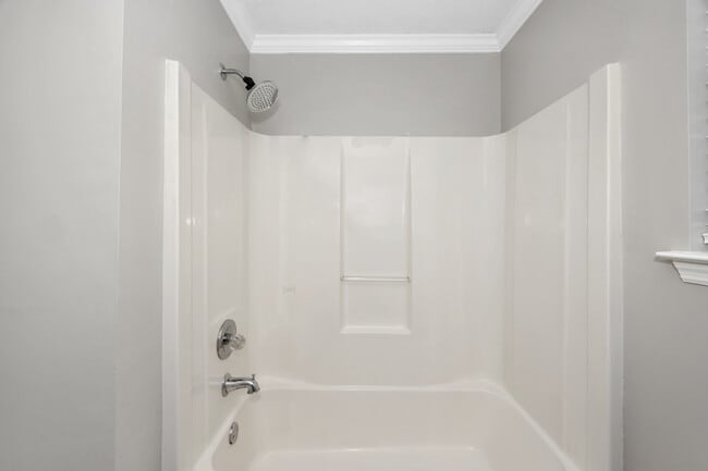 Building Photo - 103 N W Sugar Bluff Ln