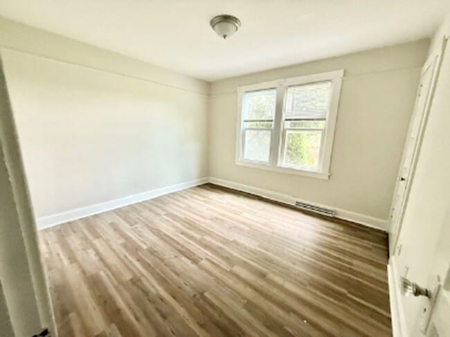 Building Photo - 343 Ohio Ave