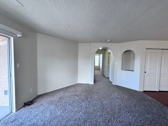 Building Photo - 760 Deerbrush Ct SW
