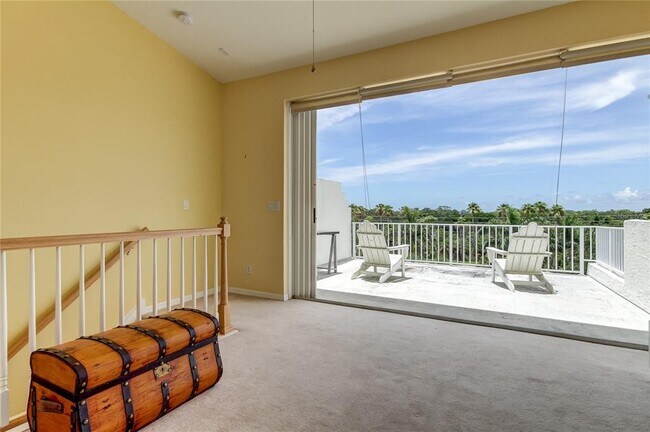 Building Photo - 1575 Pinellas Bayway S