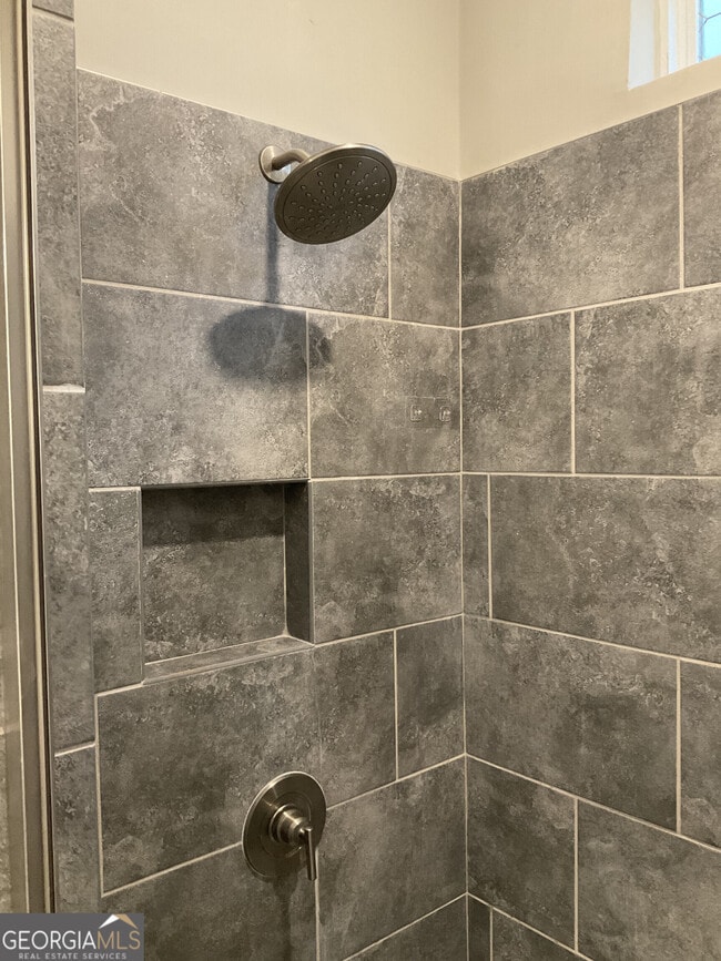 Building Photo - 240 Hollis St