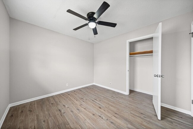 Building Photo - 111 Tandy Dr