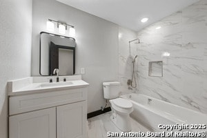 Building Photo - 2643 W Gramercy Pl