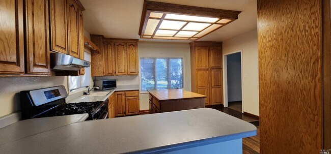 Building Photo - 5188 Gordon Valley Rd