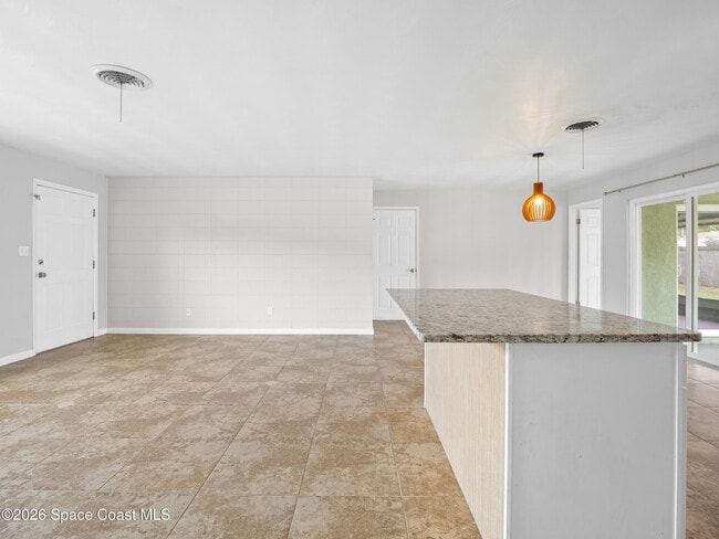Building Photo - 250 Carib Dr