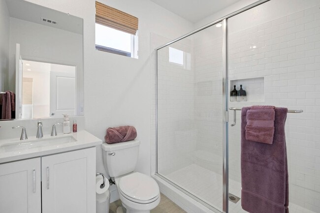 Building Photo - Beautiful 5bed/4bath for Rent Home at Great Park