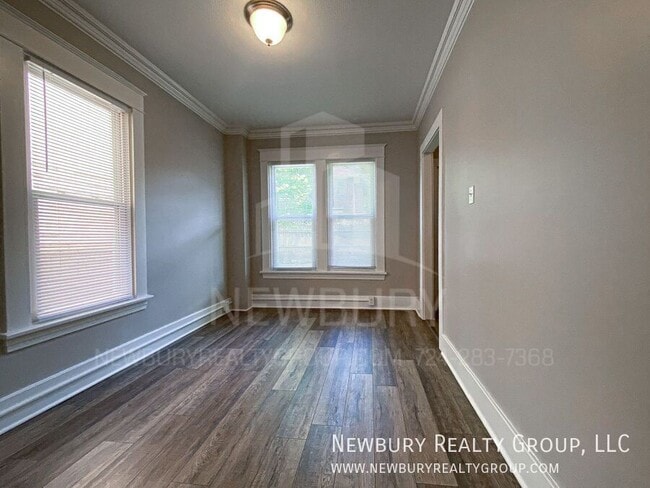 Building Photo - 313 Wilson Ave