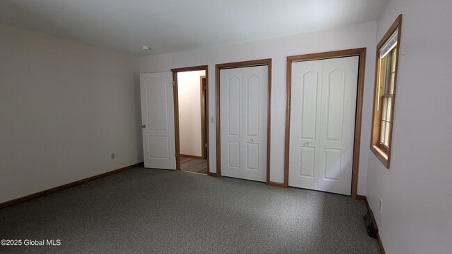 Building Photo - 821 Salina St