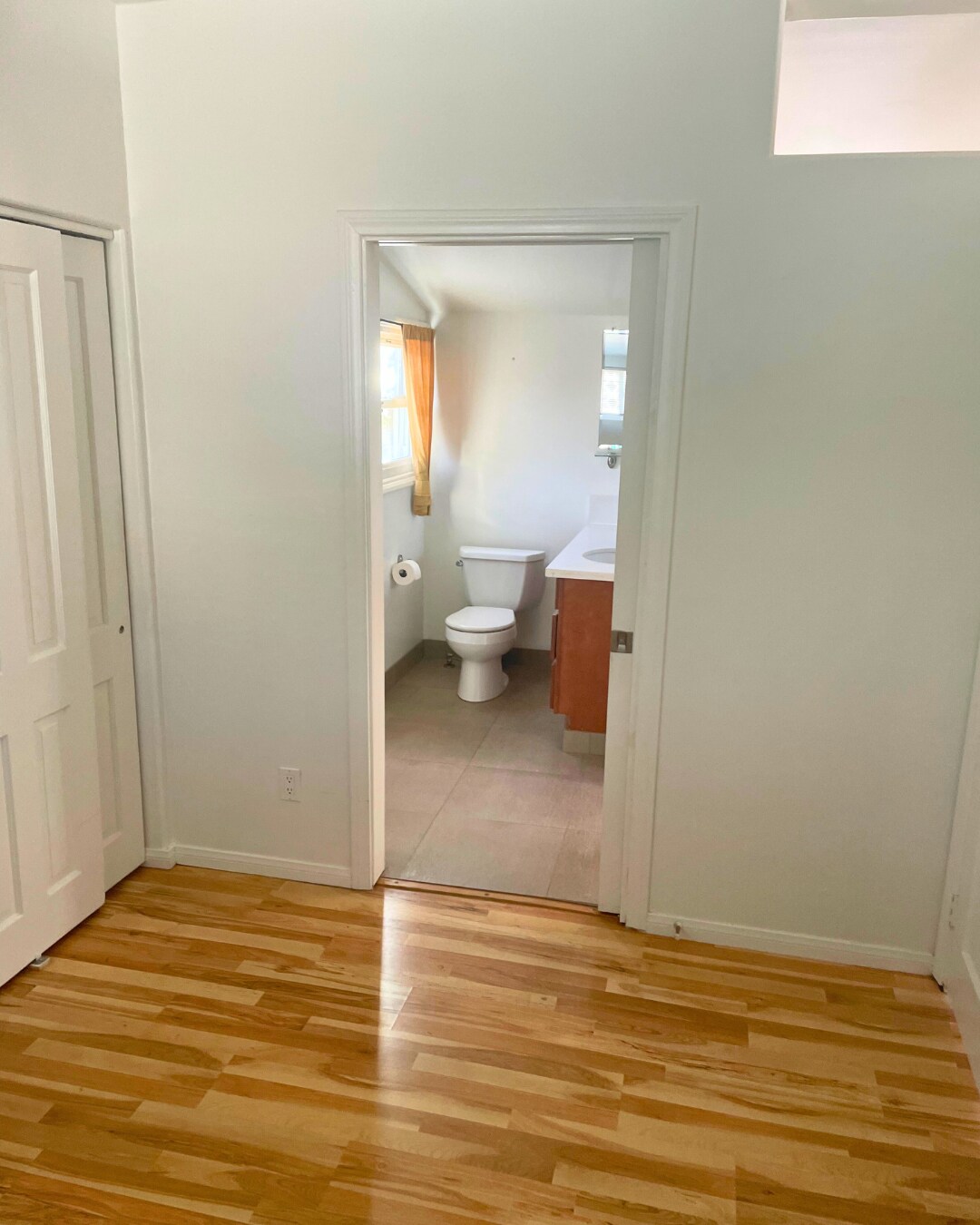 Building Photo - 502 S Clementine St