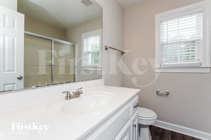 Building Photo - 414 Winfred Dr